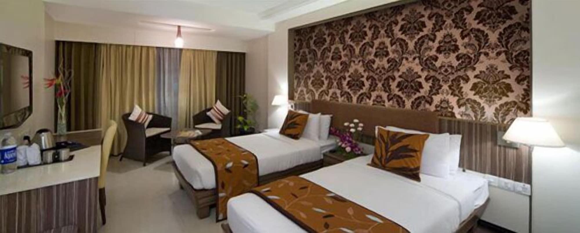 Kapila Business Hotel Πούνε Εξωτερικό φωτογραφία