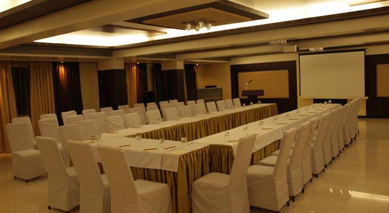 Kapila Business Hotel Πούνε Εξωτερικό φωτογραφία