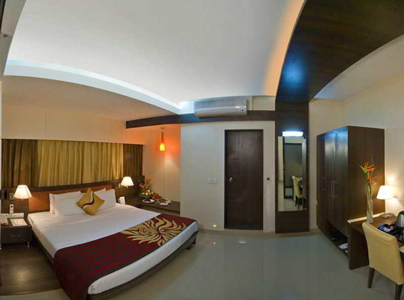 Kapila Business Hotel Πούνε Εξωτερικό φωτογραφία