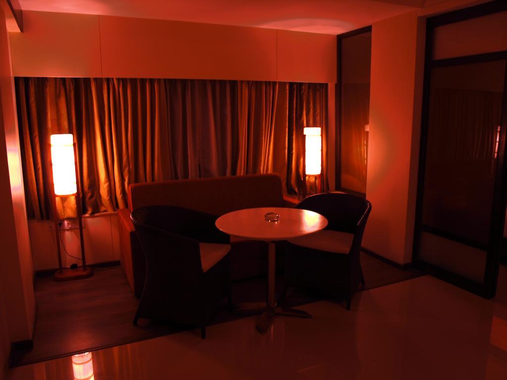 Kapila Business Hotel Πούνε Εξωτερικό φωτογραφία