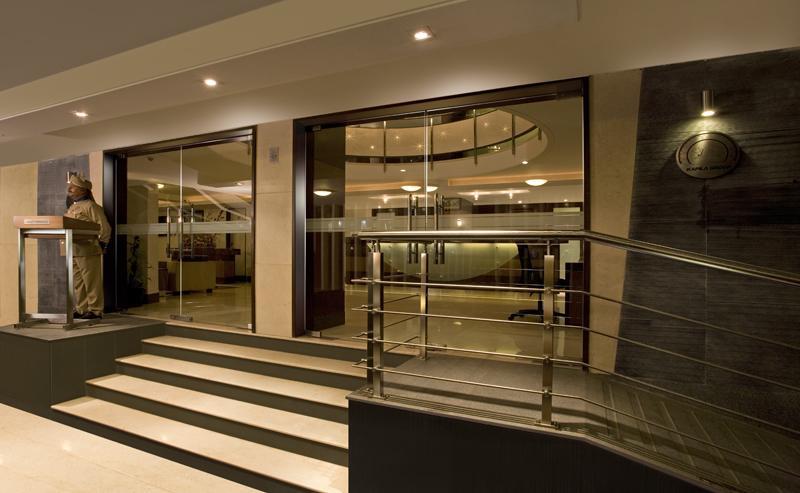 Kapila Business Hotel Πούνε Εξωτερικό φωτογραφία